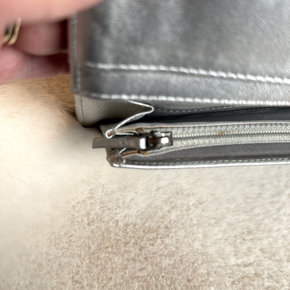 Chanel Silver Metallic Quilted Wallet - Picture 12 of 17